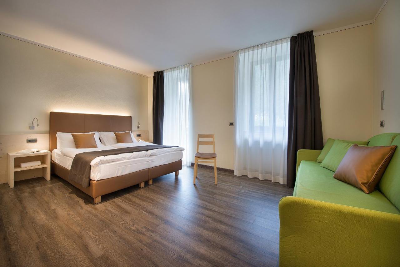 Sporthotel Rosatti Dimaro Exteriör bild