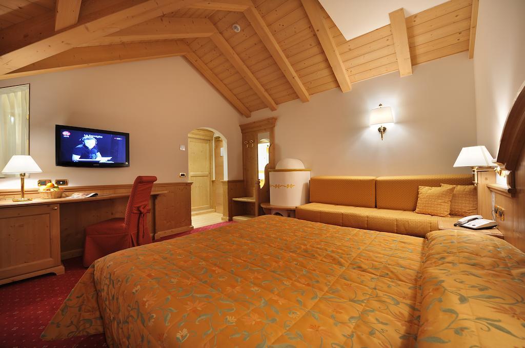 Sporthotel Rosatti Dimaro Rum bild