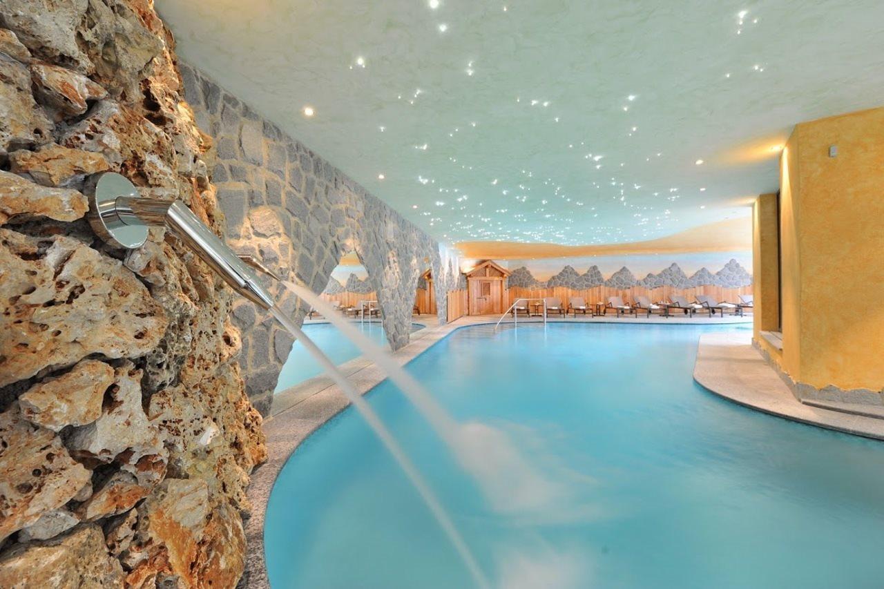 Sporthotel Rosatti Dimaro Exteriör bild