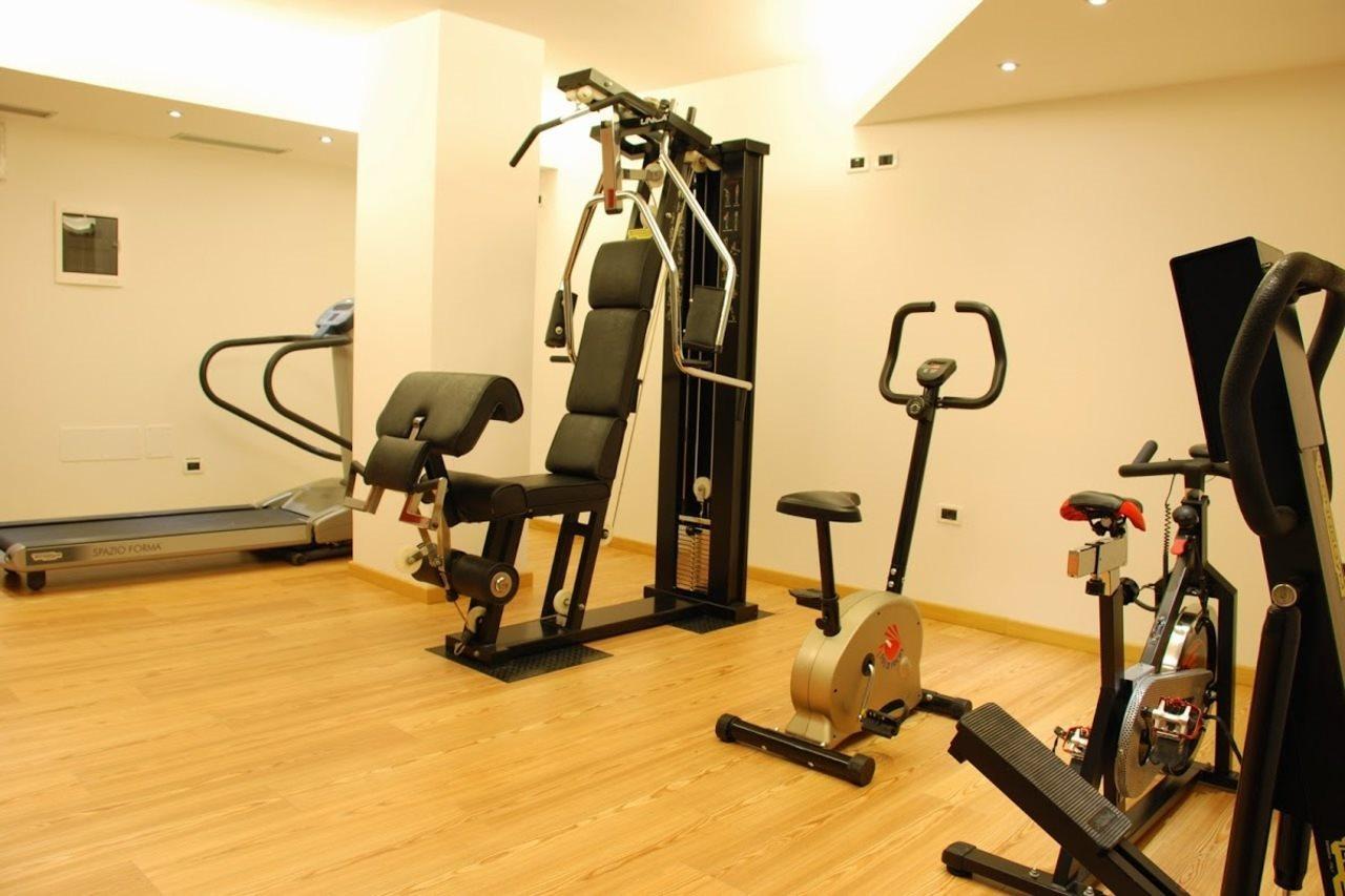 Sporthotel Rosatti Dimaro Exteriör bild